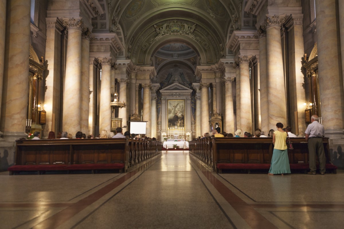 La Sainte-Lucie : 5 traditions lumineuses méconnues du commerce festif