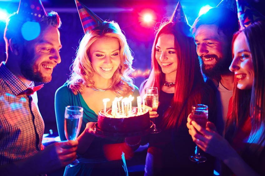 Quels sont les meilleurs thèmes de décoration pour un anniversaire adulte ?